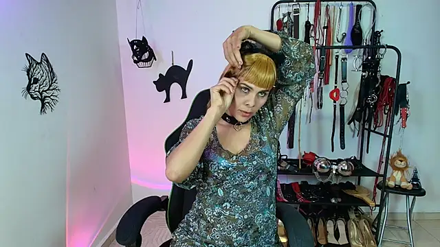 Snapshot of ariannaconnor_ chatting on 03/22/26, 03:43 ariannaconnor online show from 03/22/26, 03:43