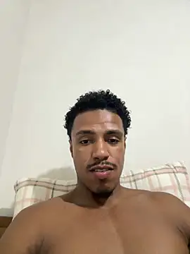 Snapshot of LorenzoBlack27 chatting on 03/31/26, 11:38 LorenzoBlack27 online show from 03/31/26, 11:38