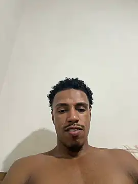 Snapshot of LorenzoBlack27 chatting on 04/07/26, 02:23 LorenzoBlack27 online show from 04/07/26, 02:23