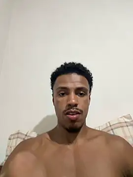 Snapshot of LorenzoBlack27 chatting on 04/10/26, 01:33 LorenzoBlack27 online show from 04/10/26, 01:33
