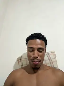 Snapshot of LorenzoBlack27 chatting on 04/11/26, 02:38 LorenzoBlack27 online show from 04/11/26, 02:38