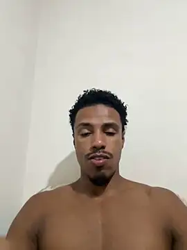 Snapshot of LorenzoBlack27 chatting on 04/29/26, 12:59 LorenzoBlack27 online show from 04/29/26, 12:59