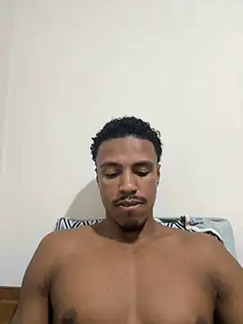 Snapshot of LorenzoBlack27 chatting on 06/12/26, 11:25 LorenzoBlack27 online show from 06/12/26, 11:25