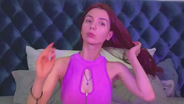 VanessaVienne online show from 05/18/26, 04:13