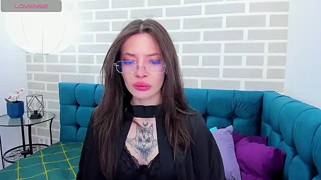 Snapshot of IvyDainty chatting on 05/18/26, 01:24 IvyDainty online show from 05/18/26, 01:24