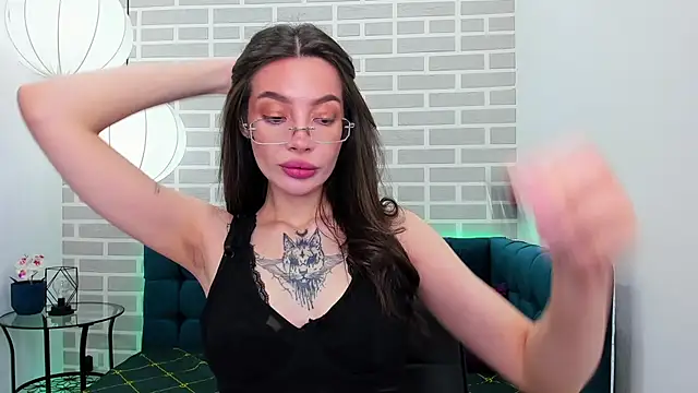 Snapshot of IvyDainty chatting on 05/27/26, 01:57 IvyDainty online show from 05/27/26, 01:57