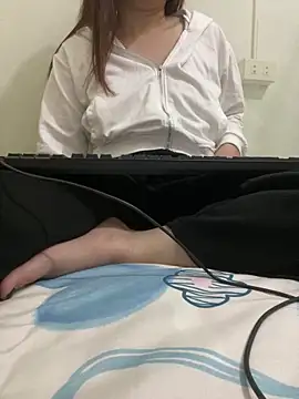 Snapshot of -Mimiu- chatting on 02/15/26, 01:20 -Mimiu- online show from 02/15/26, 01:20
