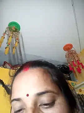 Snapshot of Reena_lodha chatting on 02/04/26, 05:30 Reena lodha online show from 02/04/26, 05:30