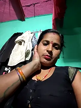 Snapshot of Reena_lodha chatting on 03/10/26, 03:17 Reena lodha online show from 03/10/26, 03:17