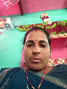 Snapshot of Reena_lodha chatting on 03/21/26, 10:31 Reena lodha online show from 03/21/26, 10:31