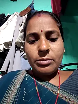 Snapshot of Reena_lodha chatting on 03/21/26, 10:46 Reena lodha online show from 03/21/26, 10:46
