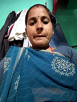 Snapshot of Reena_lodha chatting on 03/23/26, 08:18 Reena lodha online show from 03/23/26, 08:18