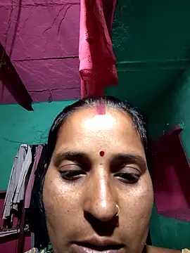 Snapshot of Reena_lodha chatting on 03/30/26, 10:05 Reena lodha online show from 03/30/26, 10:05