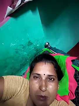 Snapshot of Reena_lodha chatting on 05/11/26, 02:56 Reena lodha online show from 05/11/26, 02:56