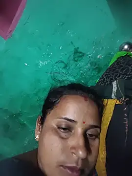 Snapshot of Reena_lodha chatting on 05/16/26, 03:33 Reena lodha online show from 05/16/26, 03:33