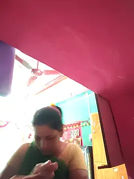 Snapshot of Reena_lodha chatting on 05/21/26, 05:58 Reena lodha online show from 05/21/26, 05:58