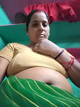 Snapshot of Reena_lodha chatting on 05/23/26, 06:18 Reena lodha online show from 05/23/26, 06:18