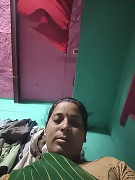 Snapshot of Reena_lodha chatting on 05/27/26, 09:34 Reena lodha online show from 05/27/26, 09:34
