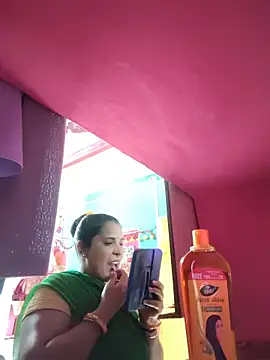 Snapshot of Reena_lodha chatting on 06/01/26, 10:50 Reena lodha online show from 06/01/26, 10:50