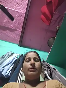 Snapshot of Reena_lodha chatting on 06/01/26, 10:55 Reena lodha online show from 06/01/26, 10:55