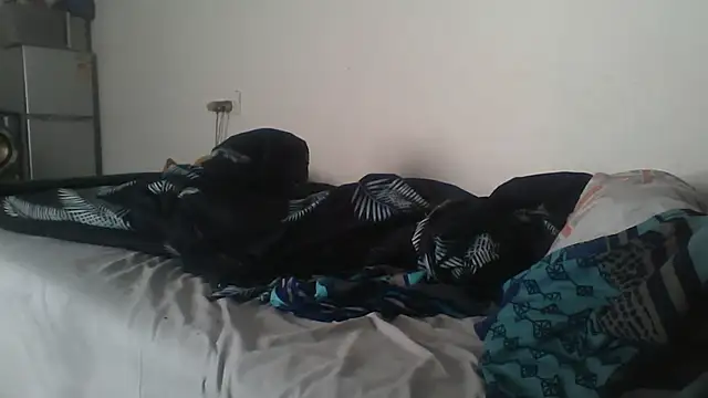 Snapshot of Winterslender chatting on 04/20/26, 06:38 Winterslender online show from 04/20/26, 06:38