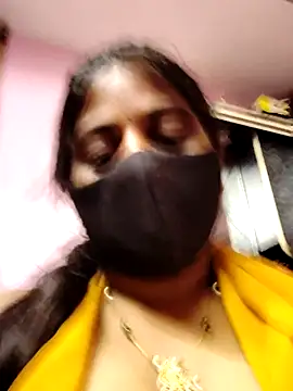 Snapshot of suma_telugu1 chatting on 06/11/26, 02:53 suma telugu1 online show from 06/11/26, 02:53
