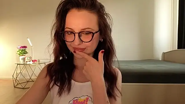 Snapshot of Satin_Sin chatting on 05/04/26, 05:09 Satin Sin online show from 05/04/26, 05:09