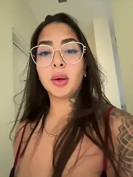 Snapshot of maferalvarexxx chatting on 05/10/26, 02:44 maferalvarexxx online show from 05/10/26, 02:44