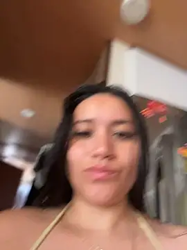 Veronica Wins  online show from 05/05/26, 03:20
