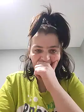Snapshot of roksa2026 chatting on 03/26/26, 02:11 roksa2026 online show from 03/26/26, 02:11