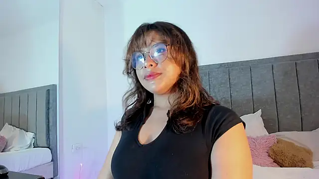 Snapshot of rosse_taylorx1 chatting on 03/30/26, 06:53 rosse taylorx1 online show from 03/30/26, 06:53