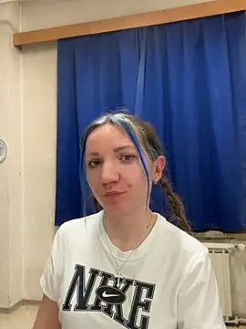 Snapshot of Marina_und_Jayden chatting on 03/05/26, 07:32 Marina und Jayden online show from 03/05/26, 07:32