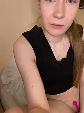 Snapshot of midnight_ballerina_ chatting on 05/22/26, 01:02 midnight ballerina online show from 05/22/26, 01:02