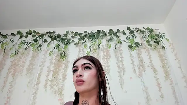Snapshot of lizz_lunna chatting on 06/09/26, 09:15 lizz lunna online show from 06/09/26, 09:15
