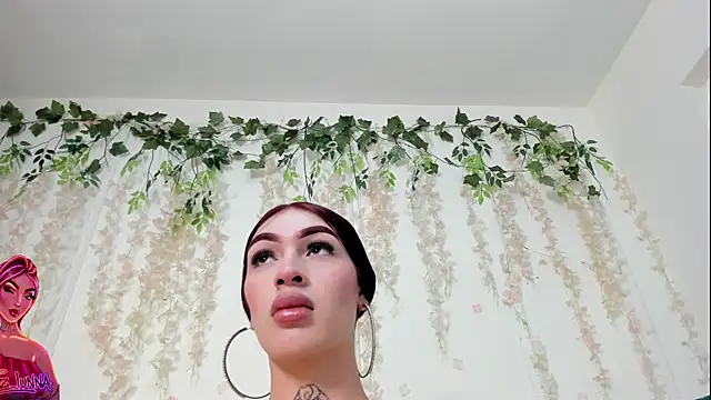 lizz lunna online show from 07/07/26, 06:45