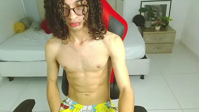 Snapshot of Axel_fox77 chatting on 01/12/26, 11:54 Axel fox77 online show from 01/12/26, 11:54