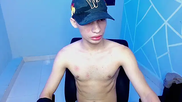 Axel fox77 online show from 07/30/26, 11:59