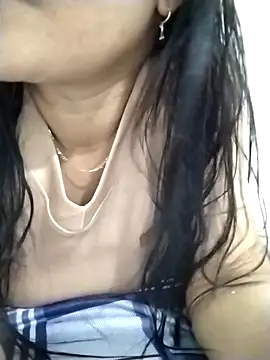 Snapshot of Ginny_2x chatting on 04/01/26, 11:44 Ginny 2x online show from 04/01/26, 11:44
