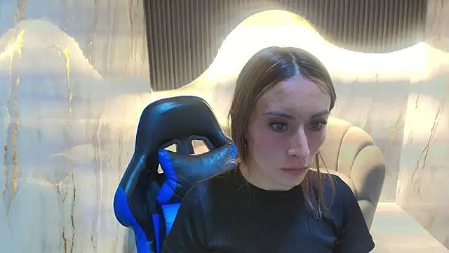 Snapshot of katalina_r_ chatting on 02/08/26, 03:10 katalina r online show from 02/08/26, 03:10