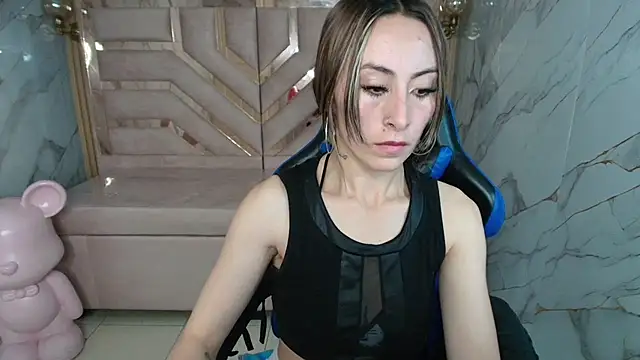 Snapshot of katalina_r_ chatting on 03/11/26, 03:12 katalina r online show from 03/11/26, 03:12