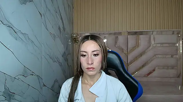 Snapshot of katalina_r_ chatting on 03/30/26, 08:32 katalina r online show from 03/30/26, 08:32