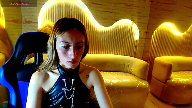 Snapshot of katalina_r_ chatting on 05/16/26, 07:34 katalina r online show from 05/16/26, 07:34