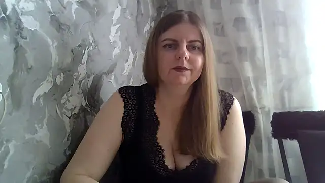 Snapshot of DarkRose0104 chatting on 03/01/26, 10:06 DarkRose0104 online show from 03/01/26, 10:06