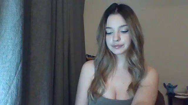 Snapshot of EvelineMagnetic chatting on 05/03/26, 08:26 EvelineMagnetic online show from 05/03/26, 08:26