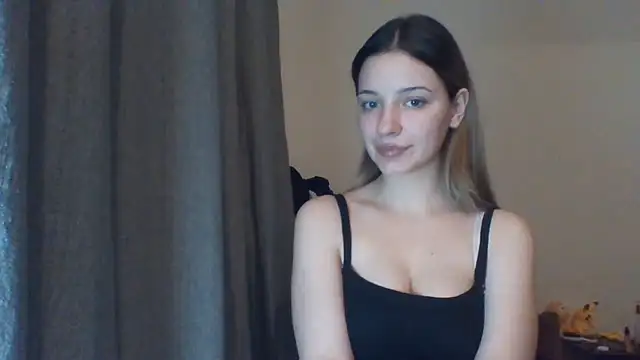 Snapshot of EvelineMagnetic chatting on 06/02/26, 08:33 EvelineMagnetic online show from 06/02/26, 08:33
