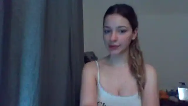 Snapshot of EvelineMagnetic chatting on 06/15/26, 08:33 EvelineMagnetic online show from 06/15/26, 08:33