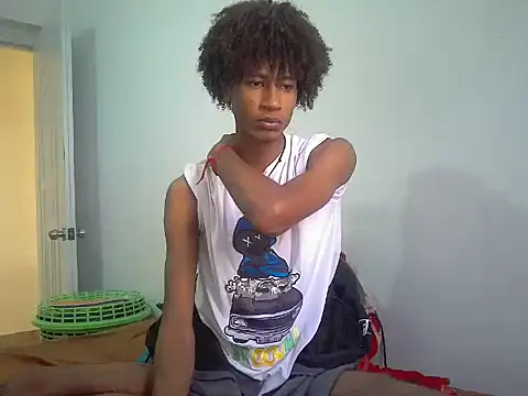 Snapshot of twink_gabrielll chatting on 02/06/26, 12:30 twink gabrielll online show from 02/06/26, 12:30
