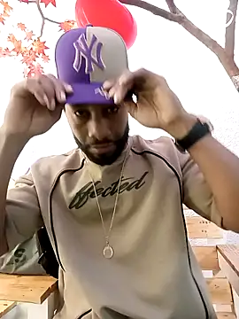 Snapshot of Dante_Knox chatting on 03/08/26, 11:25 Dante Knox online show from 03/08/26, 11:25