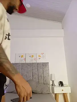 Snapshot of Dante_Knox chatting on 05/17/26, 11:50 Dante Knox online show from 05/17/26, 11:50