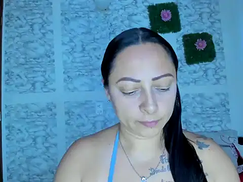 Snapshot of XXXStephanie_XXX chatting on 04/27/26, 11:03 XXXStephanie XXX online show from 04/27/26, 11:03